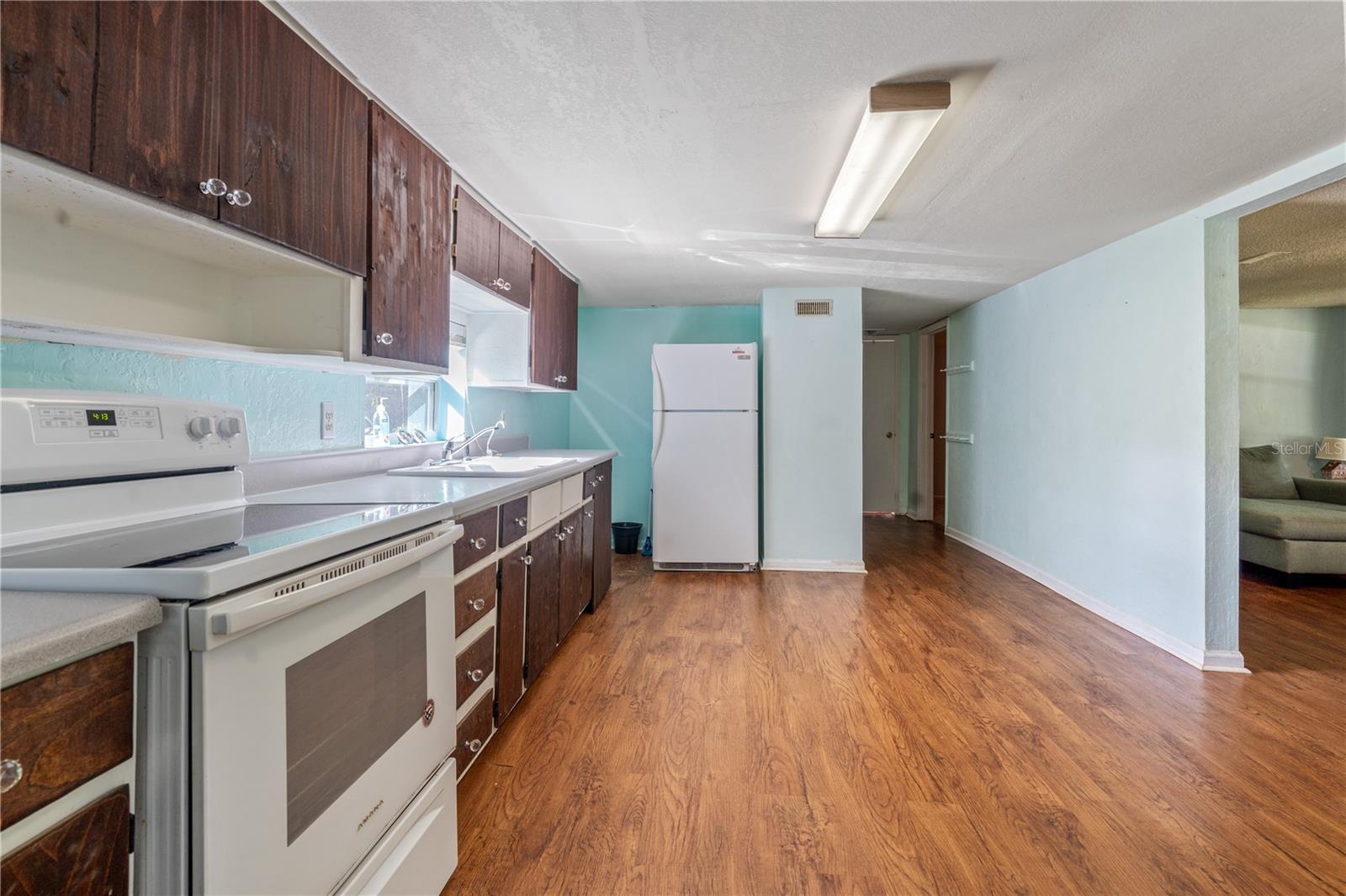 B & R SUB - Residential