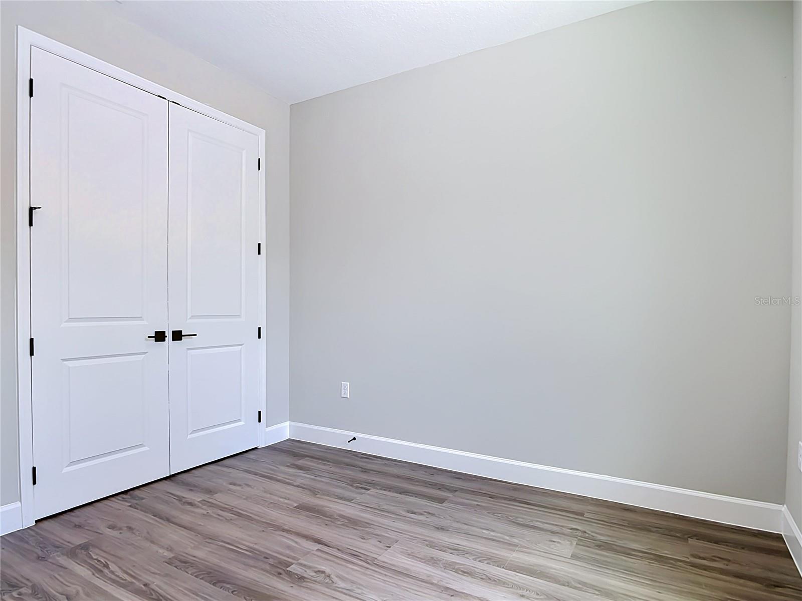 ROYAL TRAILS UNIT 01 - Residential