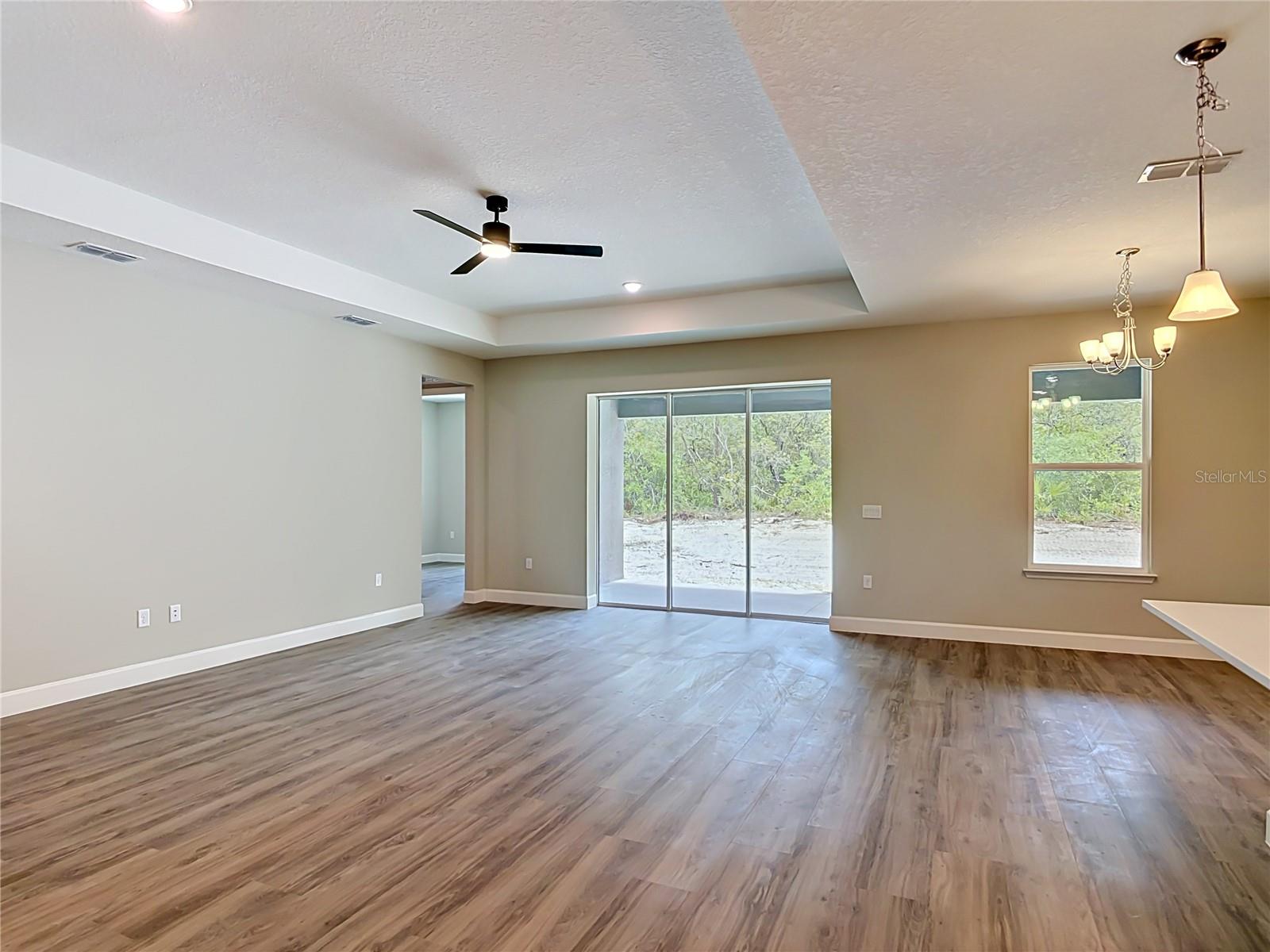 ROYAL TRAILS UNIT 01 - Residential