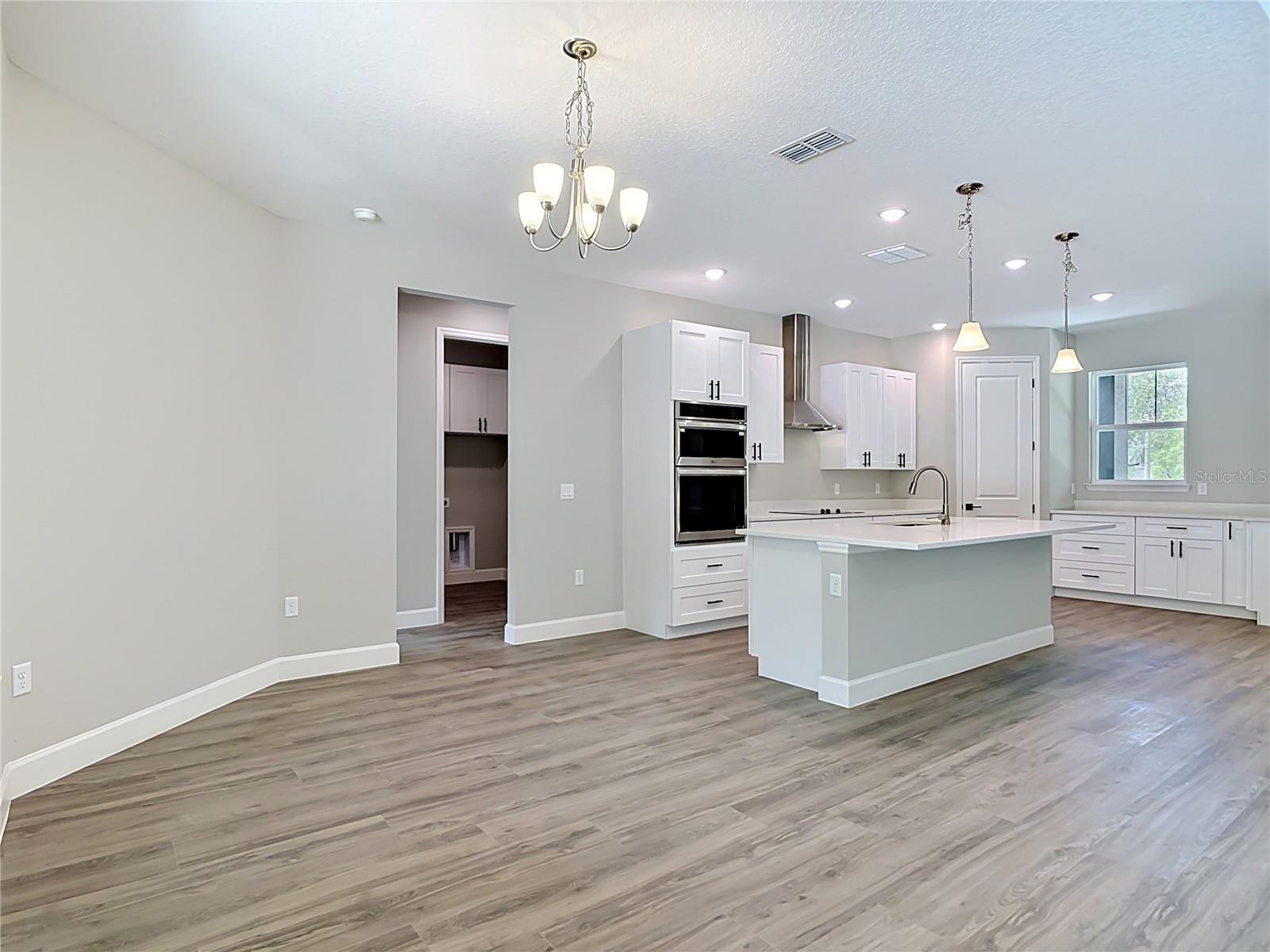 ROYAL TRAILS UNIT 01 - Residential
