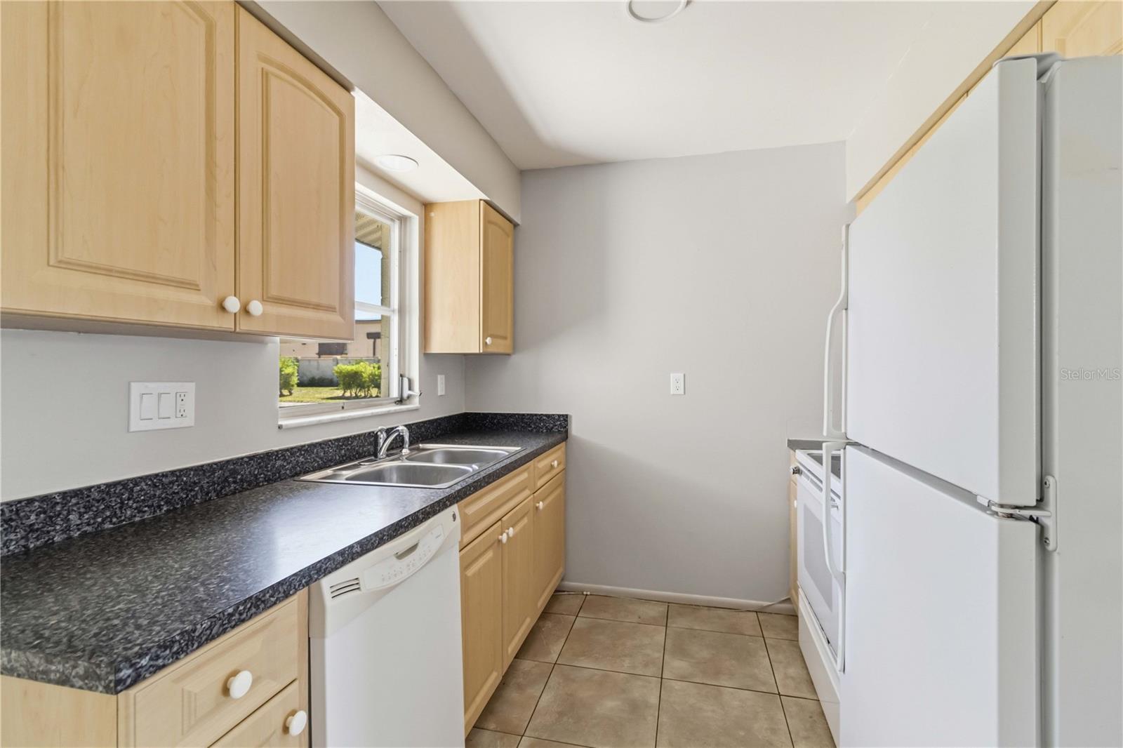 WHITFIELD ESTATES ON SARASOTA BAY I - Residential Lease