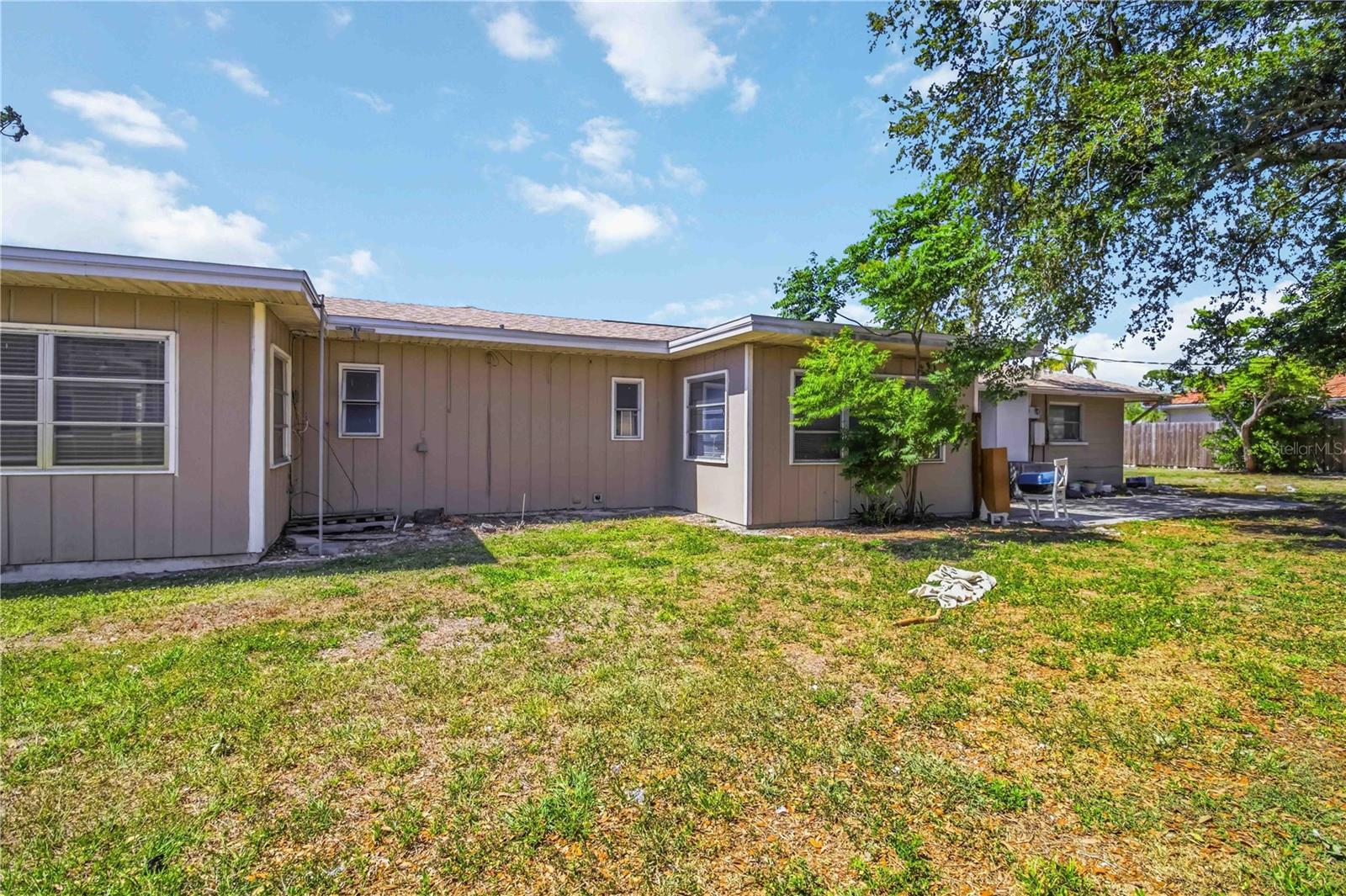 WHITFIELD ESTATES ON SARASOTA BAY I - Residential Lease