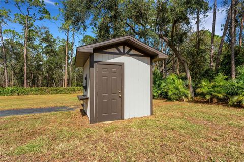 A home in LAKELAND