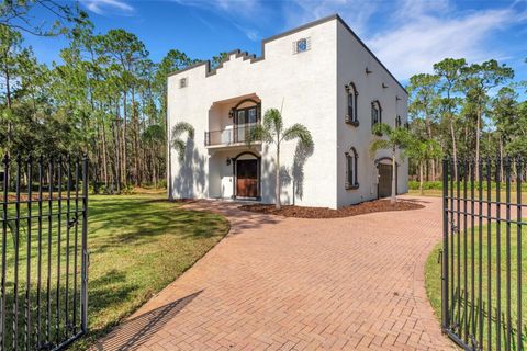 A home in LAKELAND