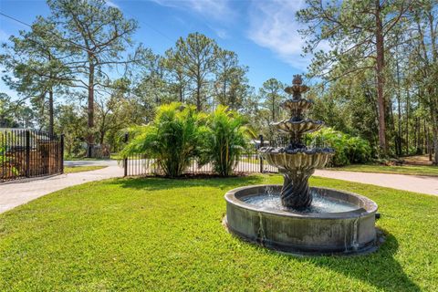 A home in LAKELAND