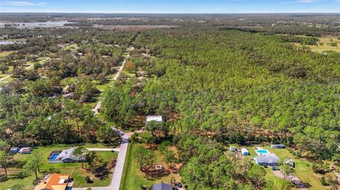 A home in LAKELAND