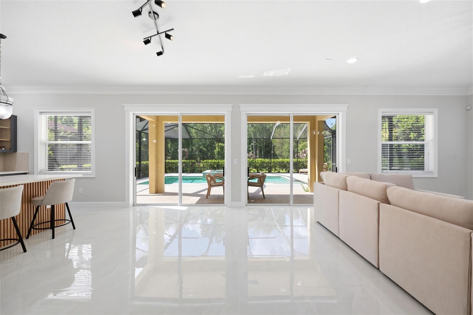 GRAND HAMPTON PH 4 - Residential