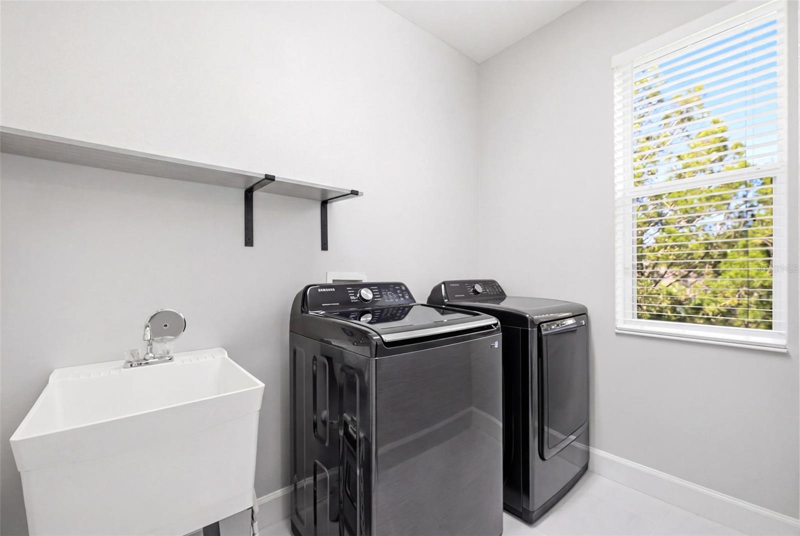 GRAND HAMPTON PH 4 - Residential