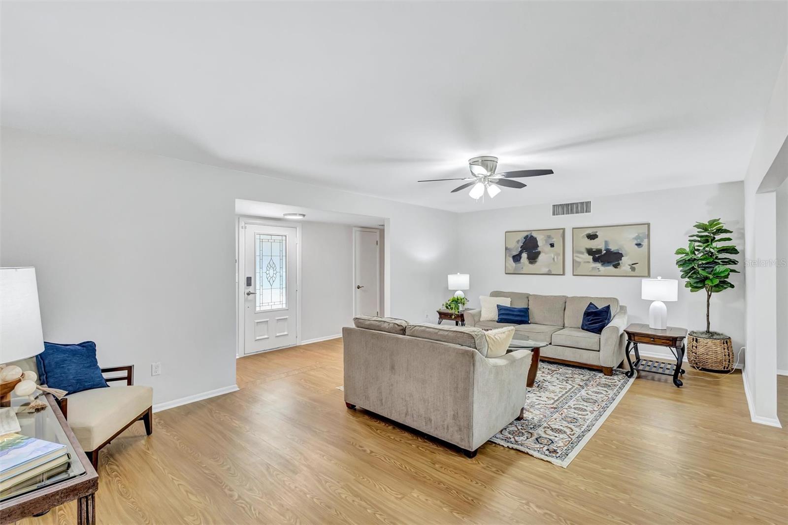 DEL WEBBS SUN CITY FLORIDA UN - Residential