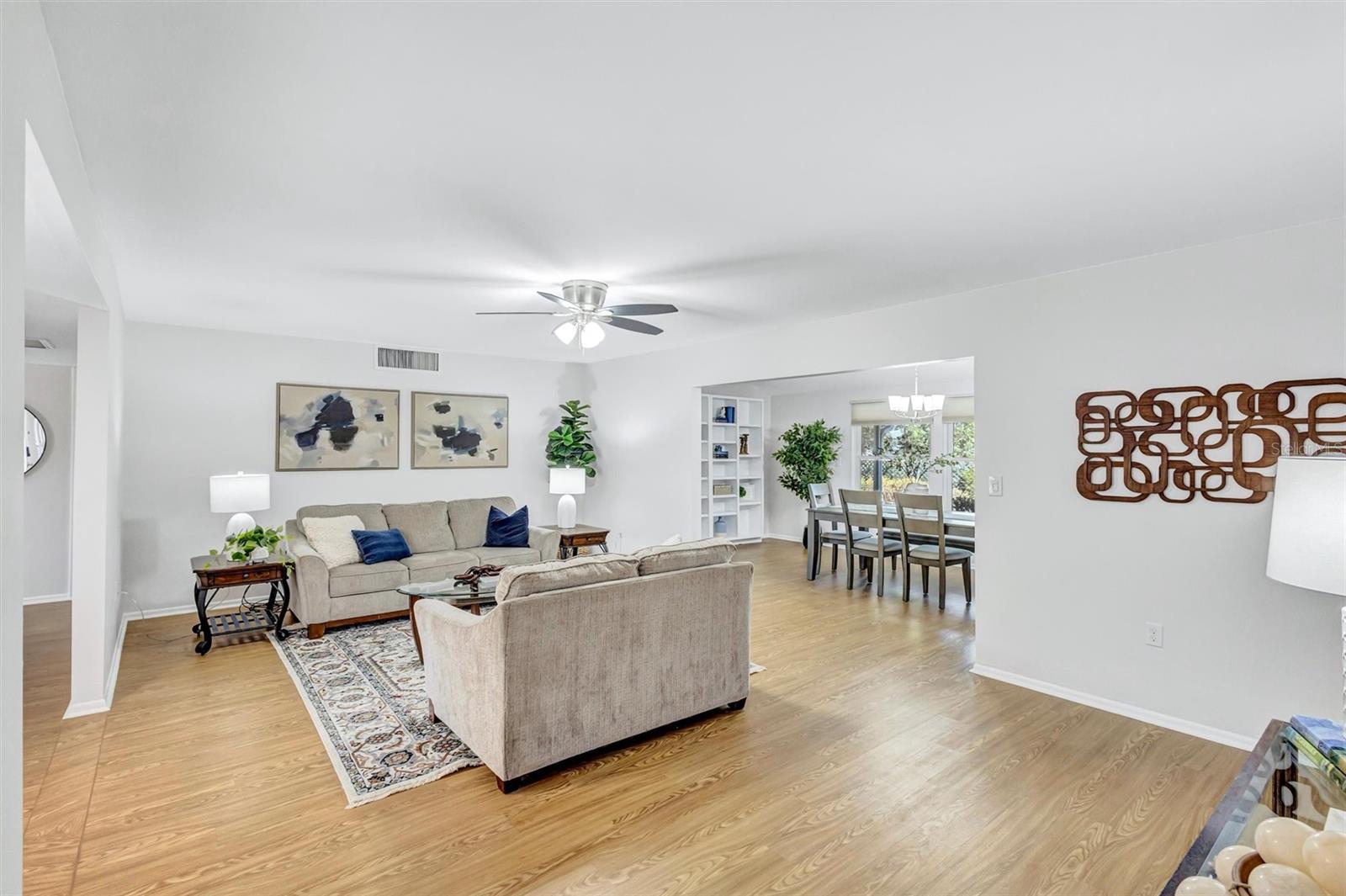 DEL WEBBS SUN CITY FLORIDA UN - Residential