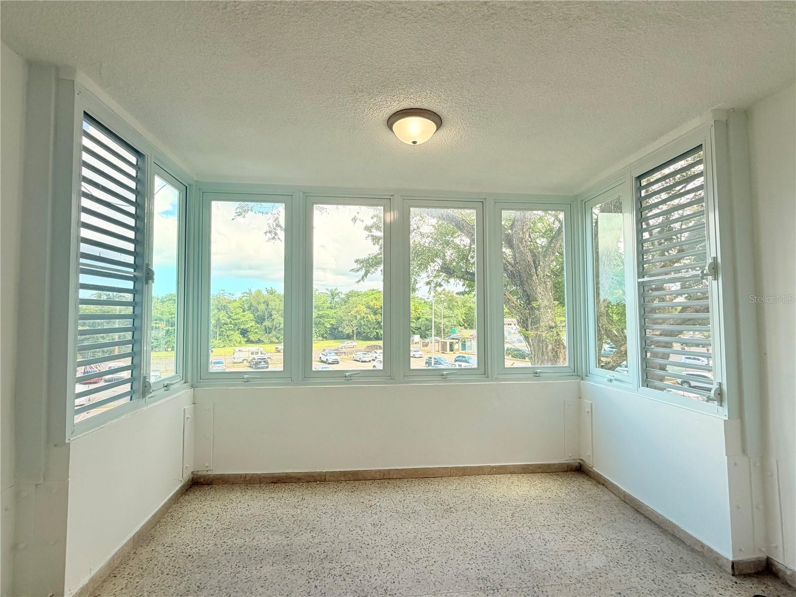 Cond. Laguna Gardens 2 AVE LAGUNA 3D