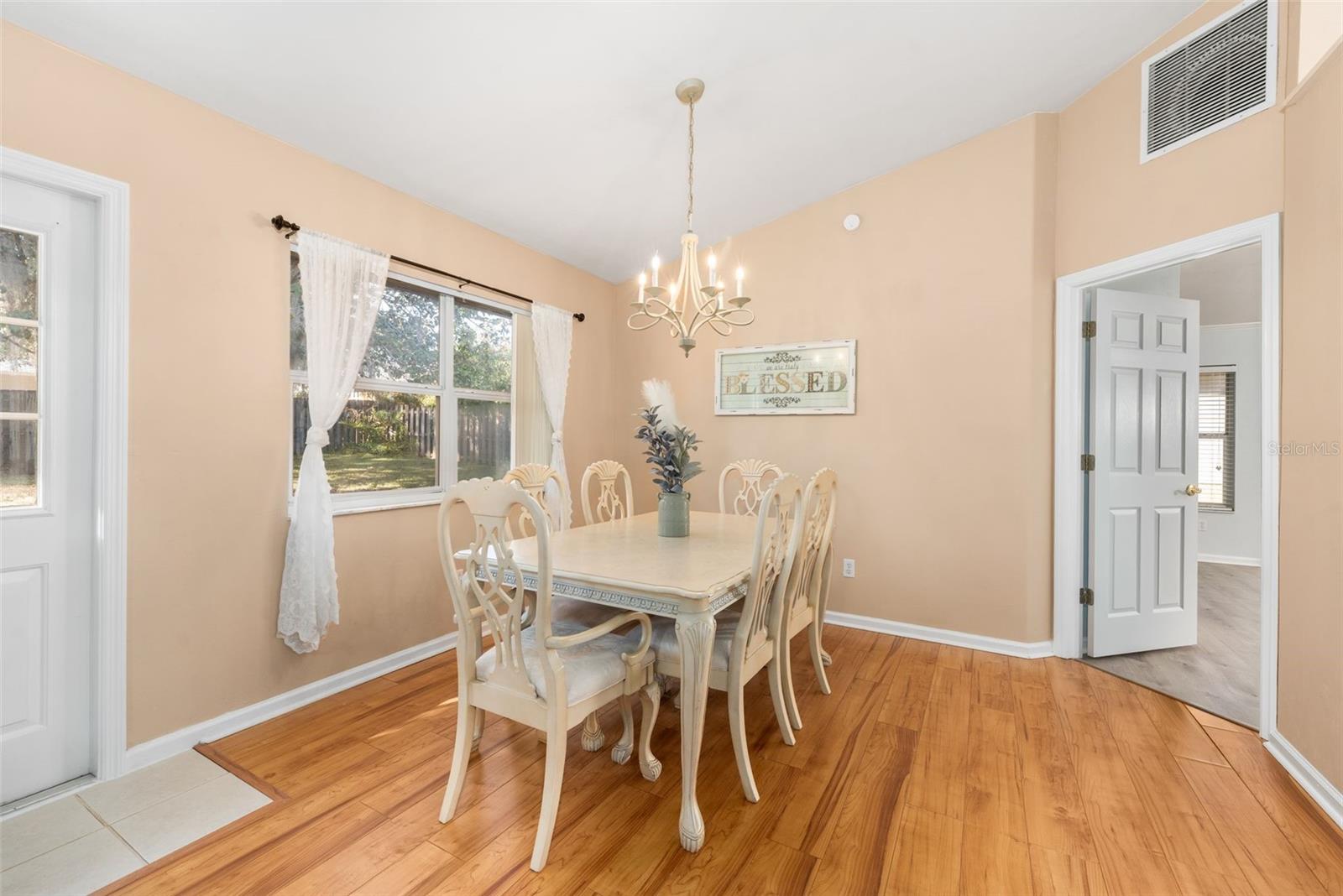 HAMILTON POND - Residential