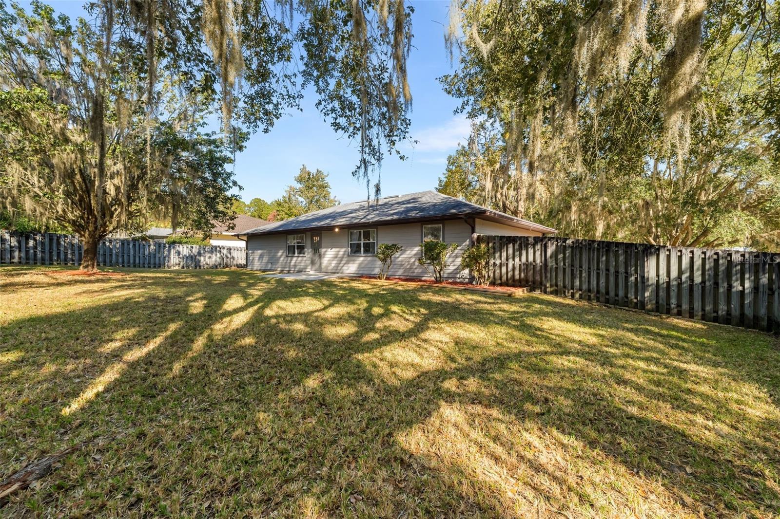 HAMILTON POND - Residential