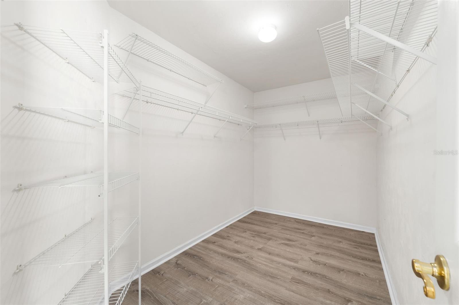 HAMILTON POND - Residential