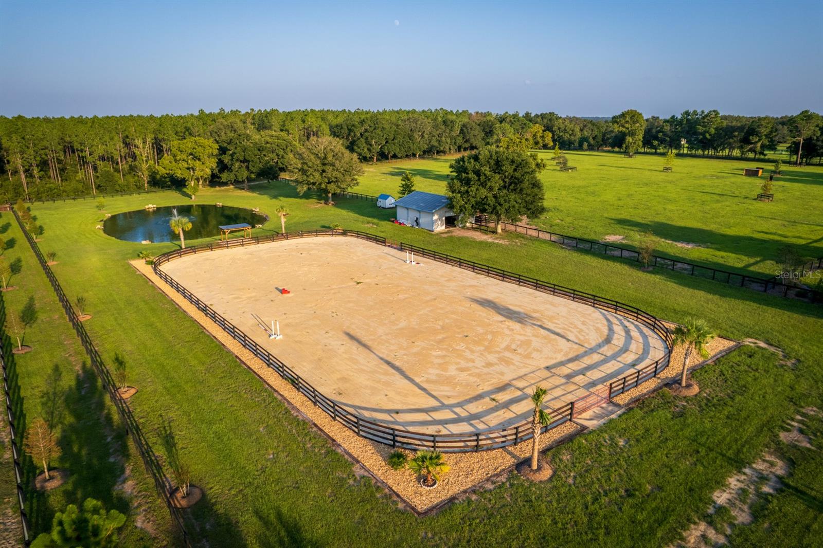 RED TAIL AIRSTRIP - Residential