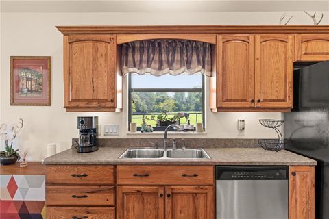 Tiny photo for 3650 SE 165th Avenue, Morriston, FL 32668 (MLS # OM714240)