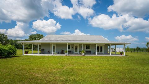 Tiny photo for 3650 SE 165th Avenue, Morriston, FL 32668 (MLS # OM714240)