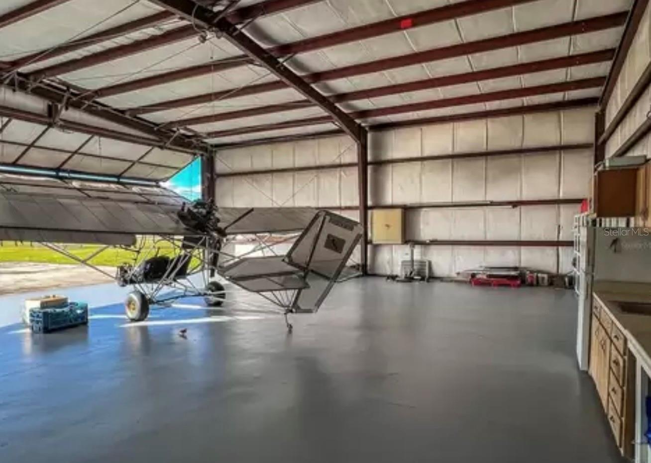 RED TAIL AIRSTRIP - Residential