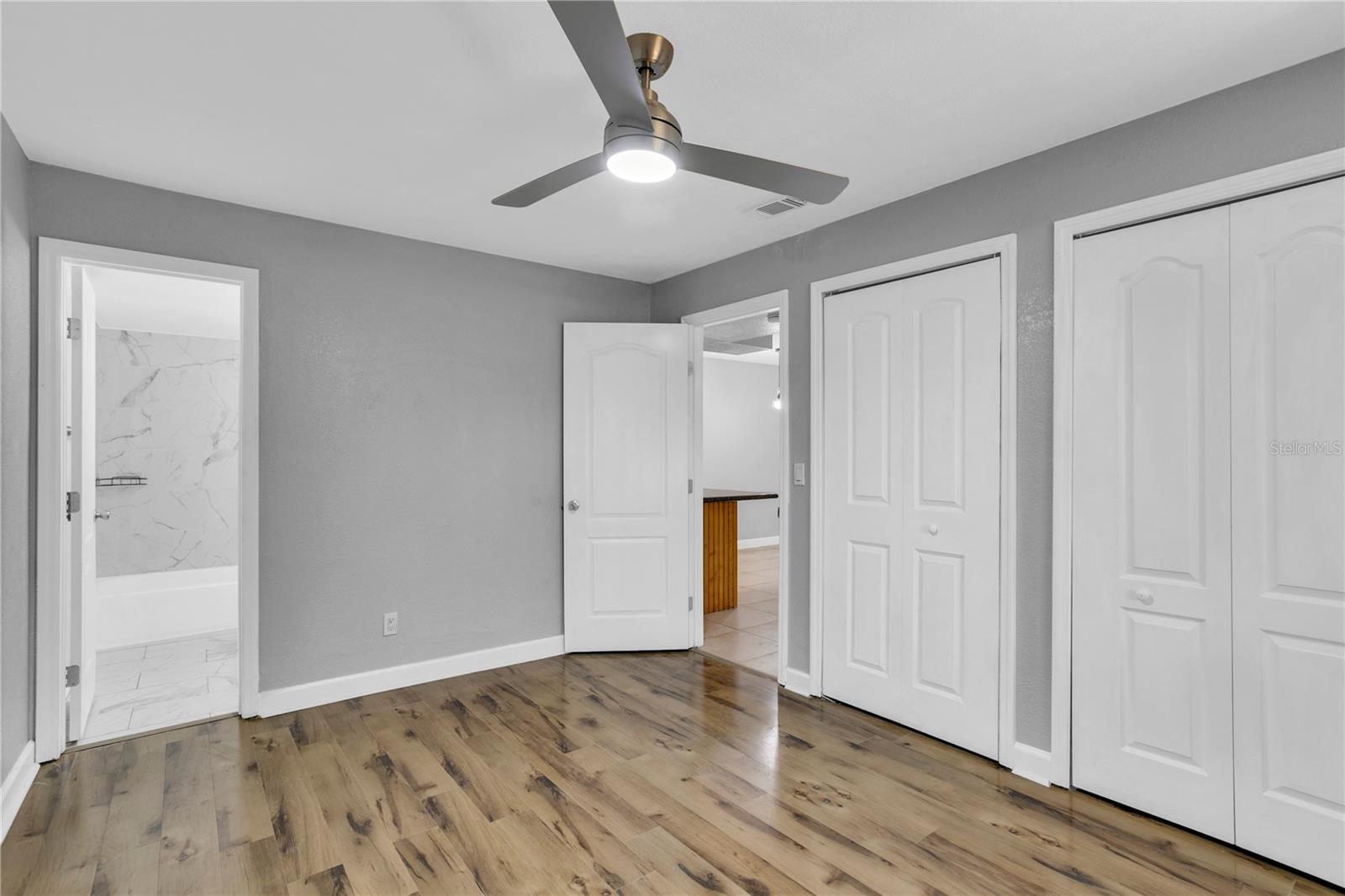 THE HAMPTONS AT BRANDON A CONDO - Residential