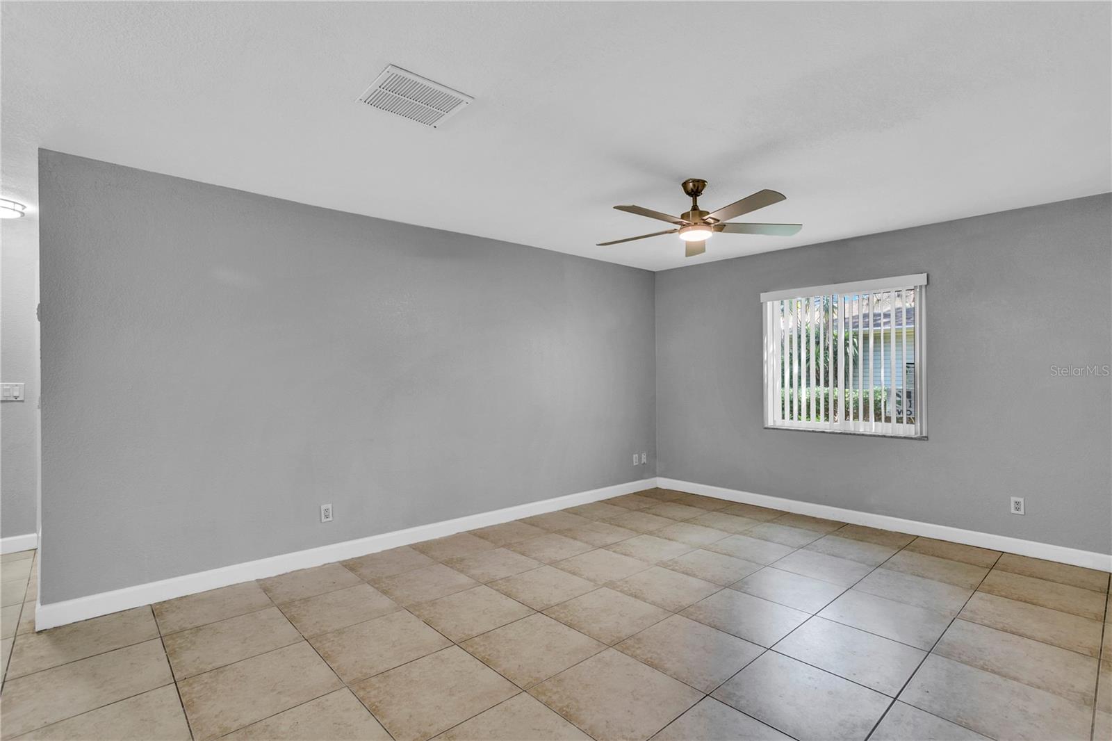 THE HAMPTONS AT BRANDON A CONDO - Residential