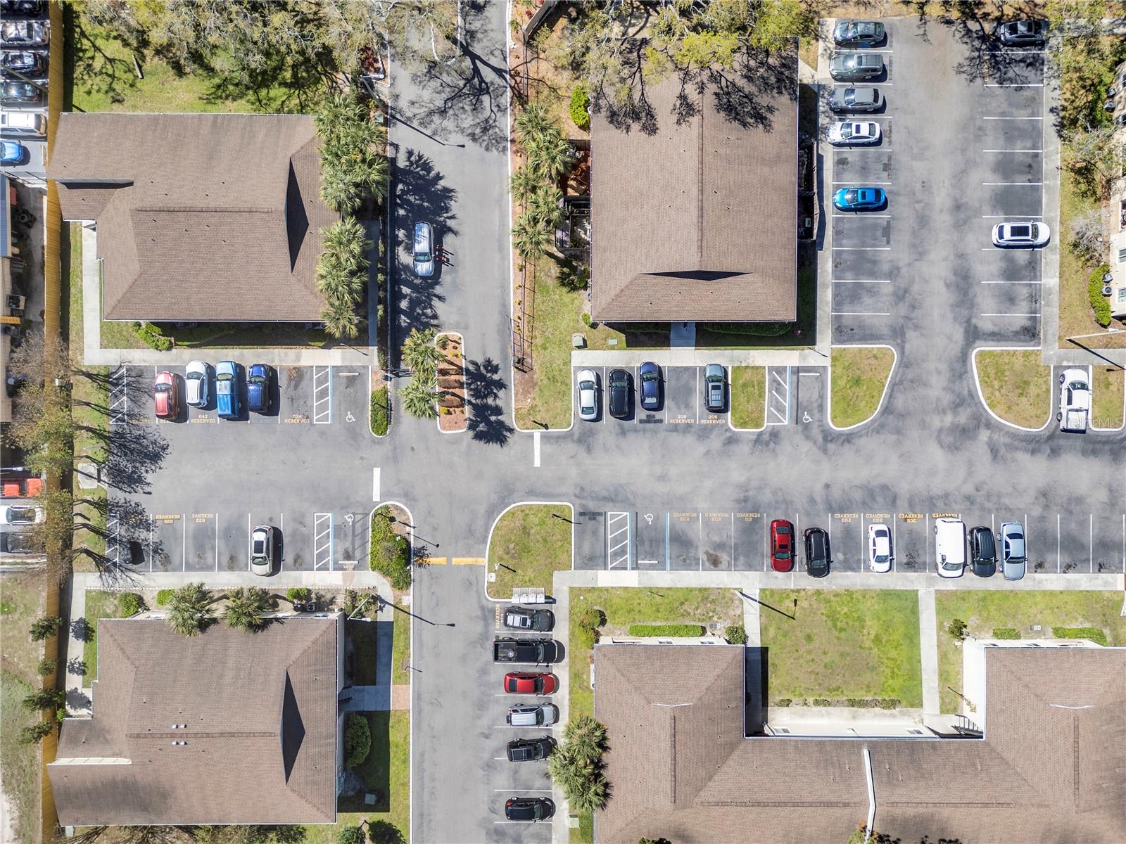 THE HAMPTONS AT BRANDON A CONDO - Residential