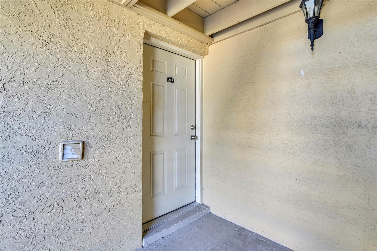 THE HAMPTONS AT BRANDON A CONDO - Residential