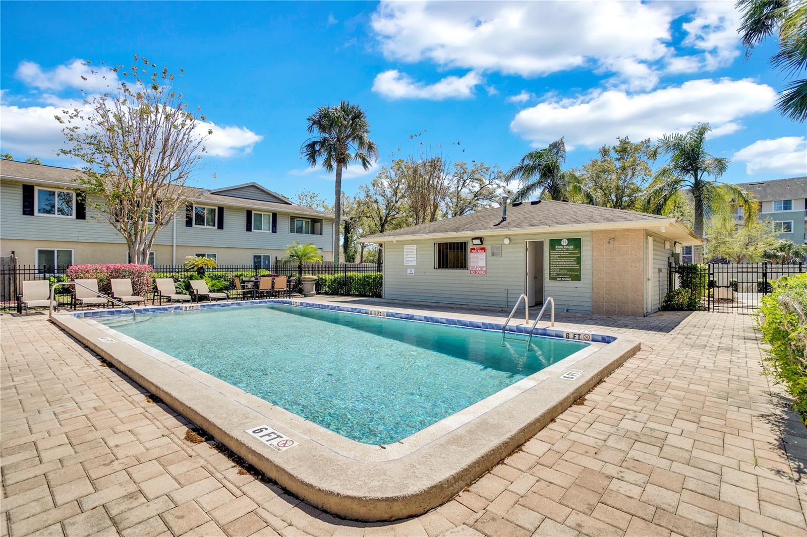 THE HAMPTONS AT BRANDON A CONDO - Residential