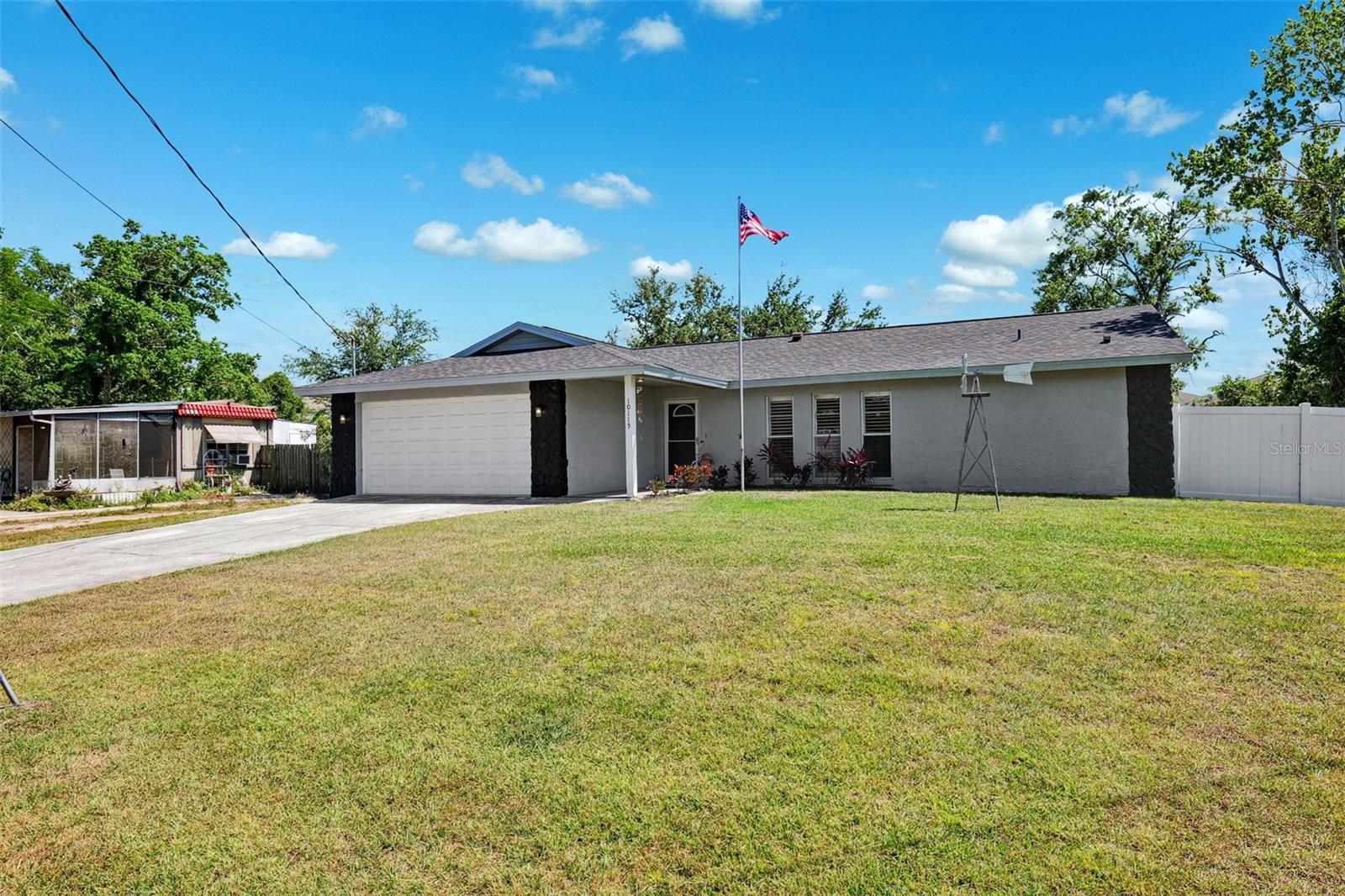 10115 KENLAKE DRIVE
