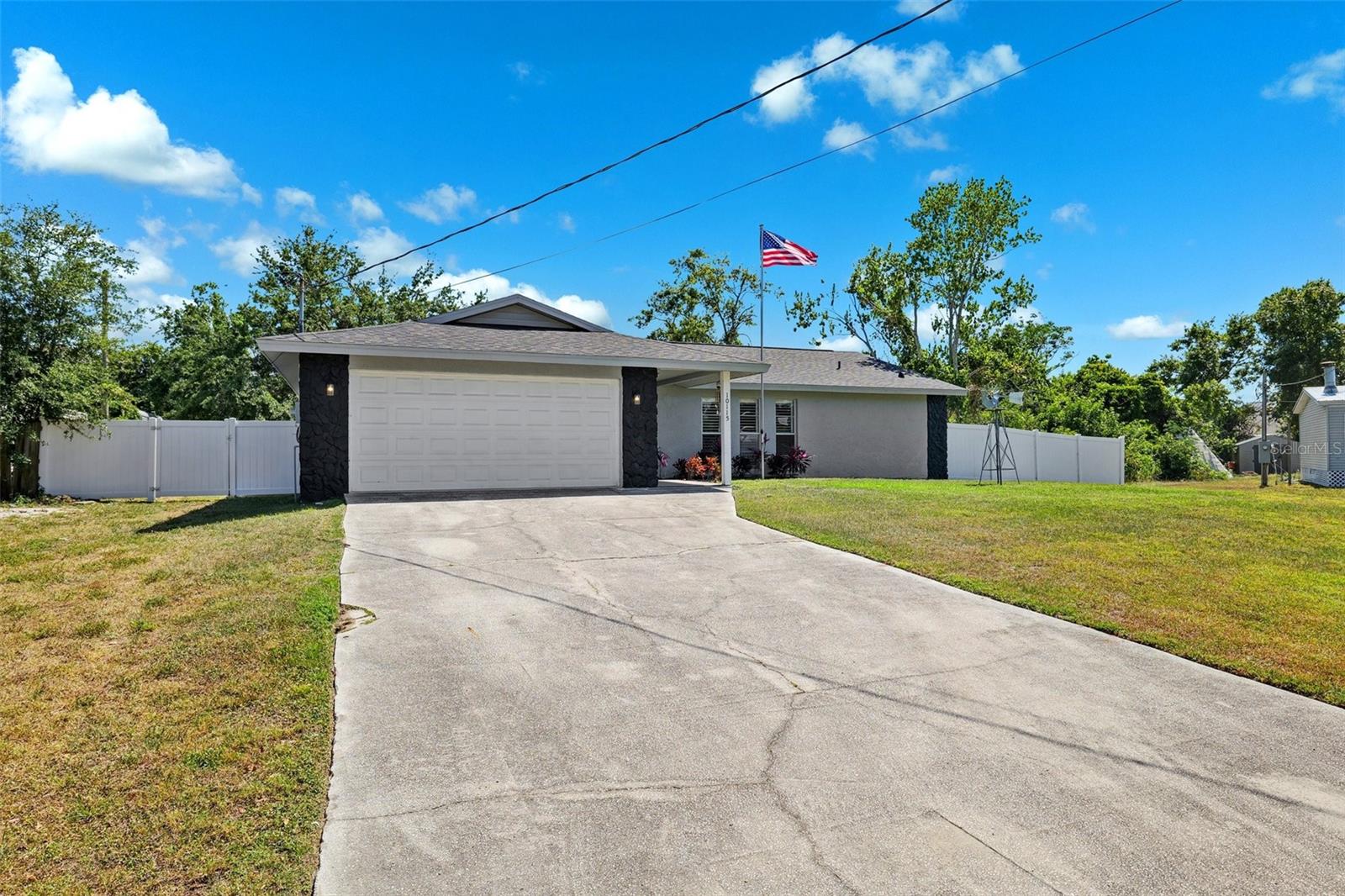 10115 KENLAKE DRIVE