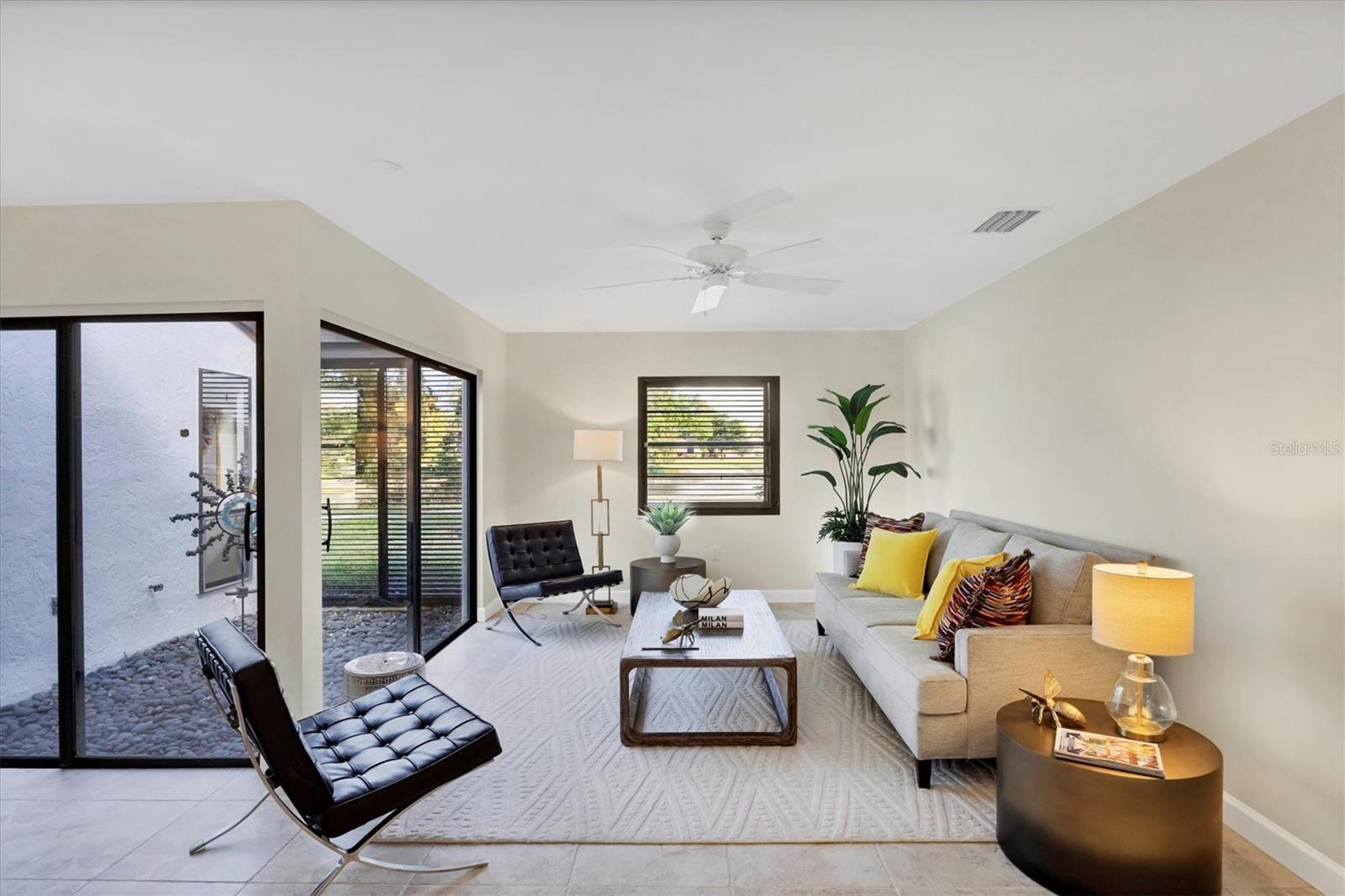 GLEN OAKS MANOR HOMES PH 1 - Residential