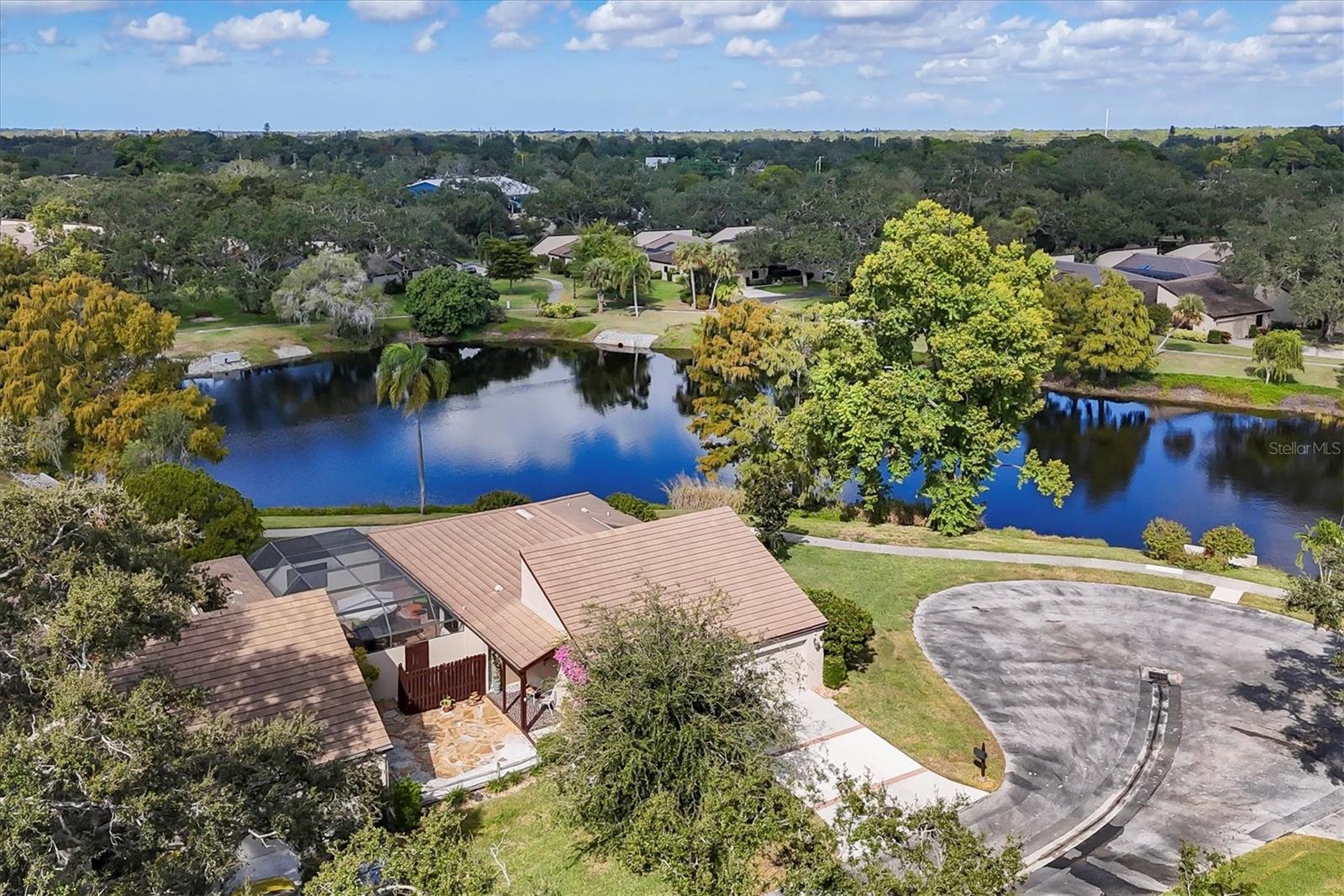 3743 GLEN OAKS MANOR DRIVE