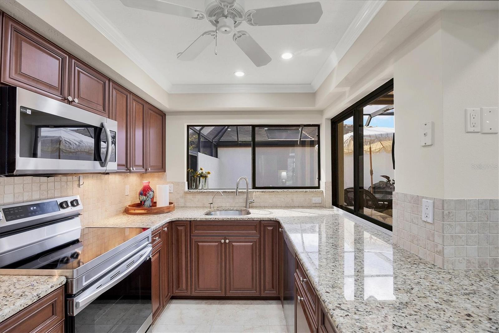 GLEN OAKS MANOR HOMES PH 1 - Residential