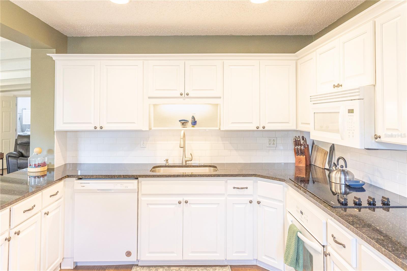 CLEVELAND HEIGHTS - Residential Lease