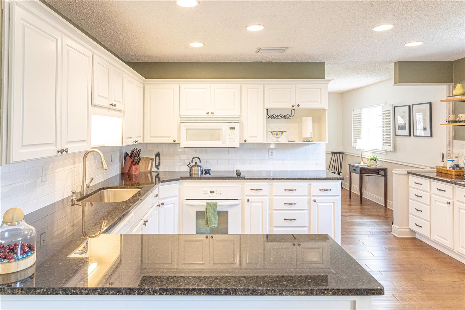 CLEVELAND HEIGHTS - Residential Lease