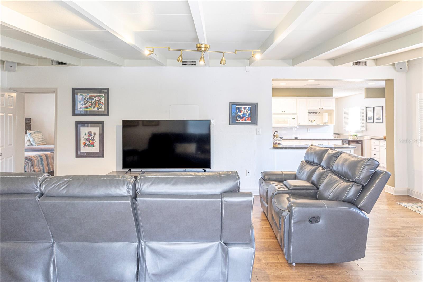 CLEVELAND HEIGHTS - Residential Lease