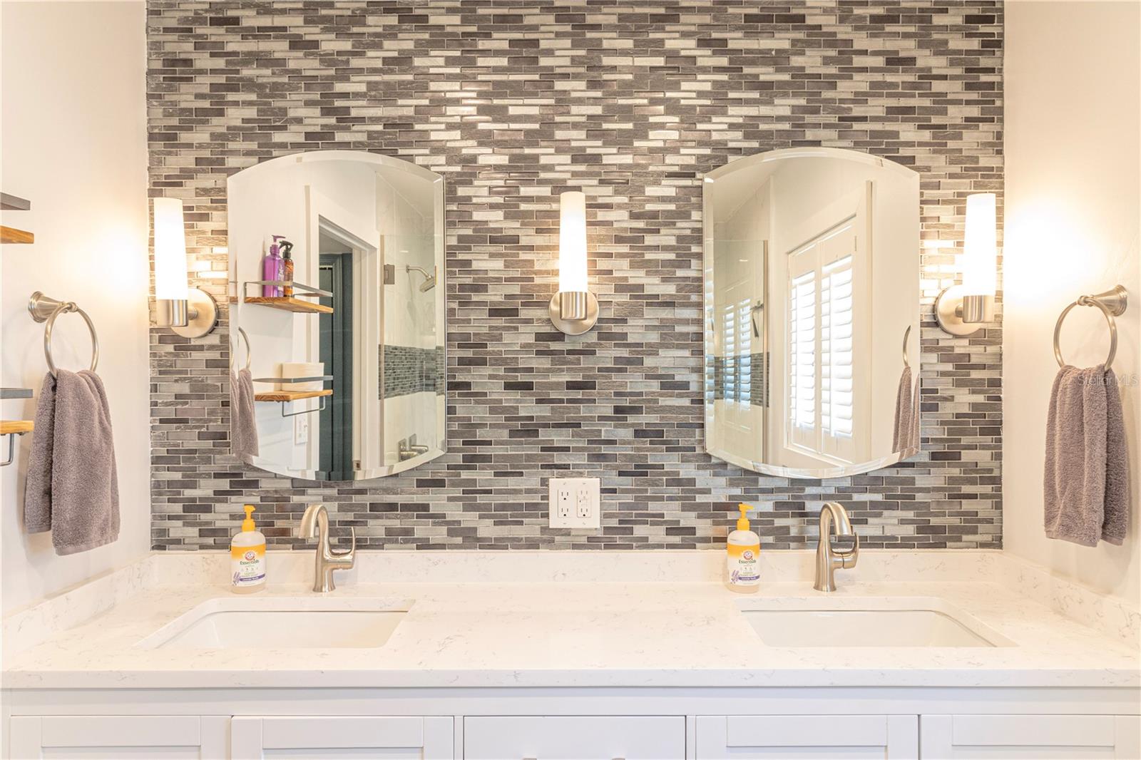 CLEVELAND HEIGHTS - Residential Lease