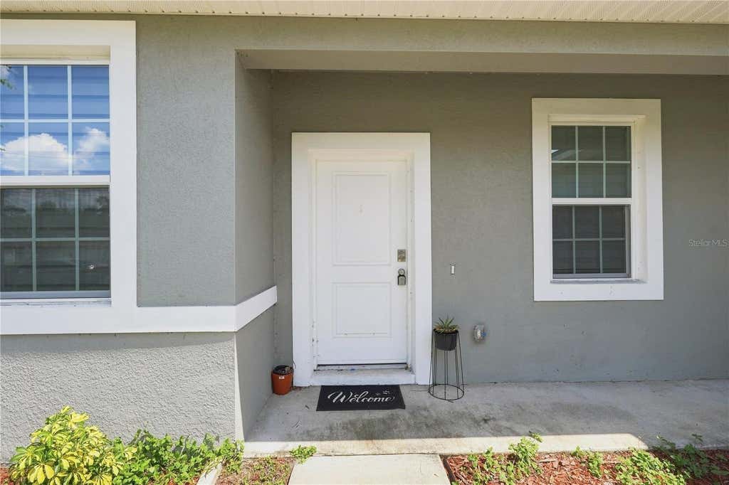 Photo of 1010 Mayfair Place, Kissimmee, FL 34758 (MLS # S5155837)