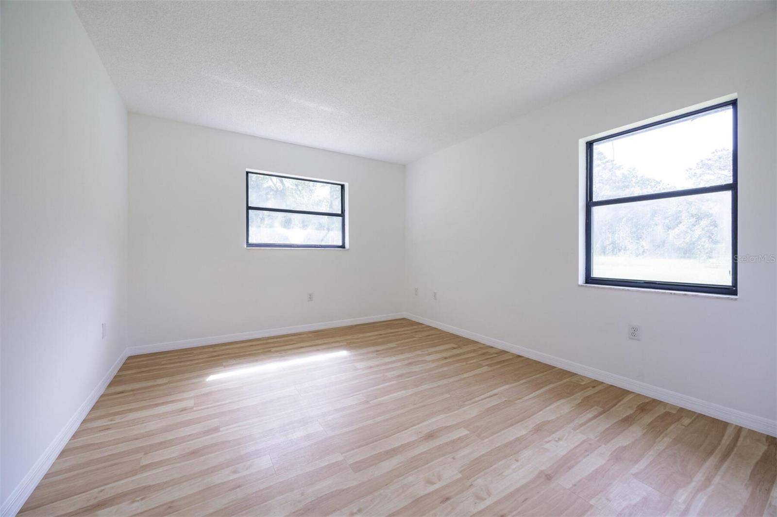 001069 - UNREC TRACTS IN 23-17S-19E - Residential