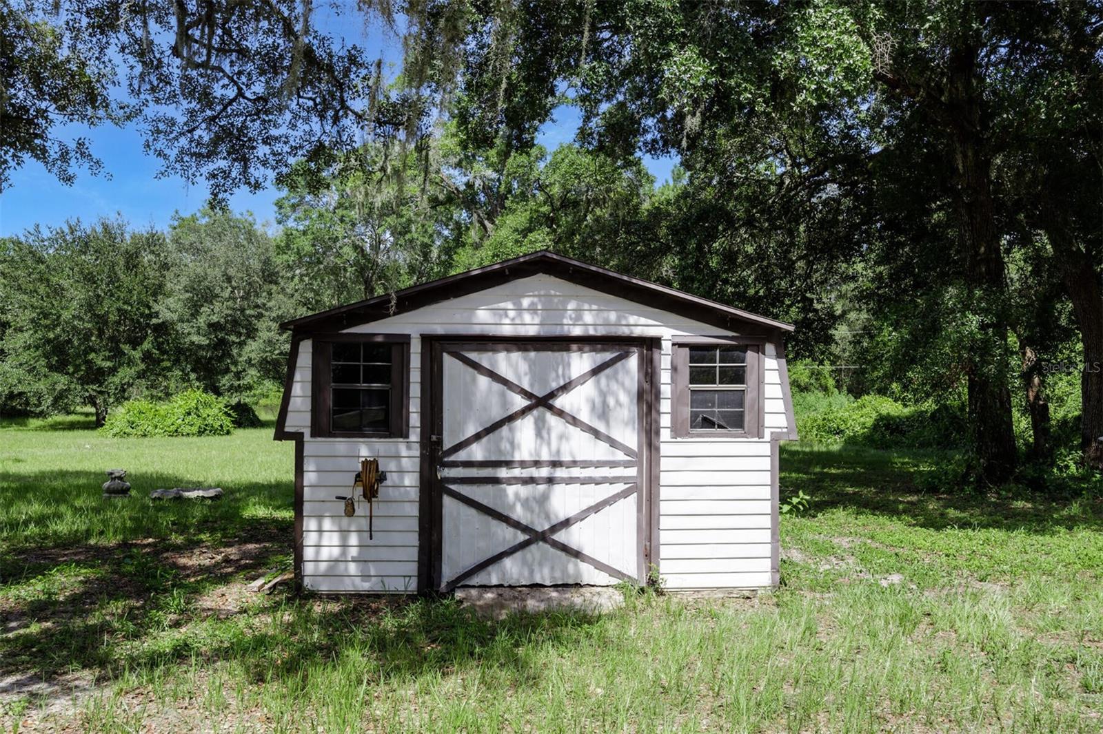 001069 - UNREC TRACTS IN 23-17S-19E - Residential