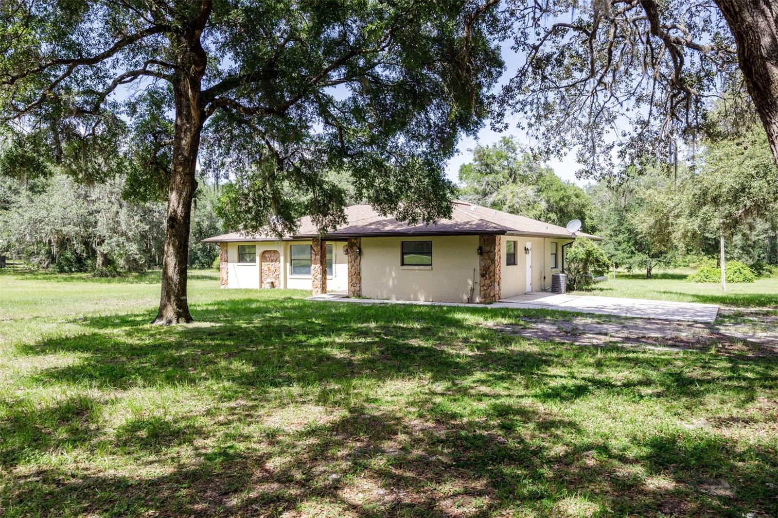 001069 - UNREC TRACTS IN 23-17S-19E - Residential