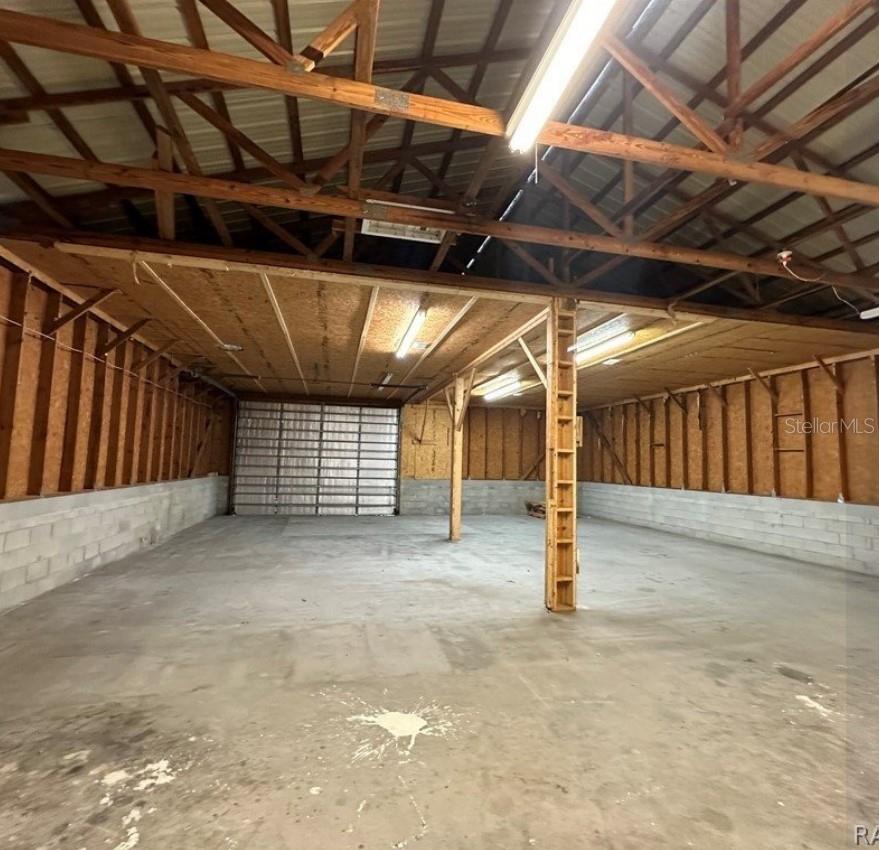 001069 - UNREC TRACTS IN 23-17S-19E - Residential