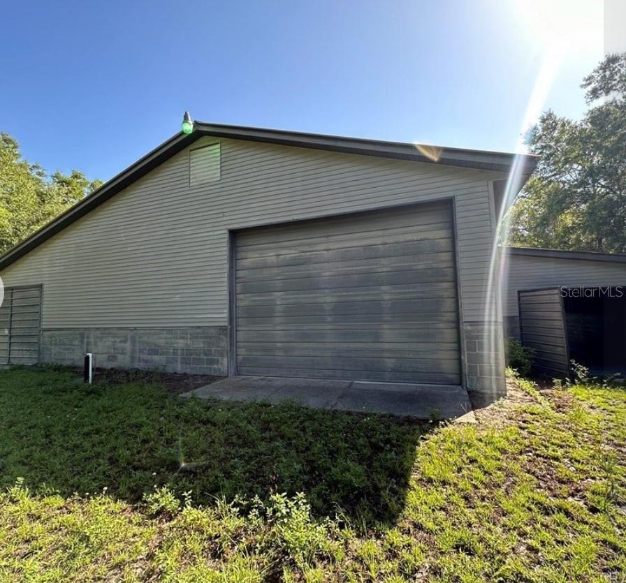 001069 - UNREC TRACTS IN 23-17S-19E - Residential