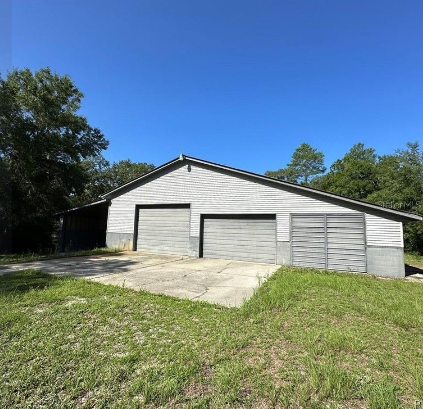 001069 - UNREC TRACTS IN 23-17S-19E - Residential