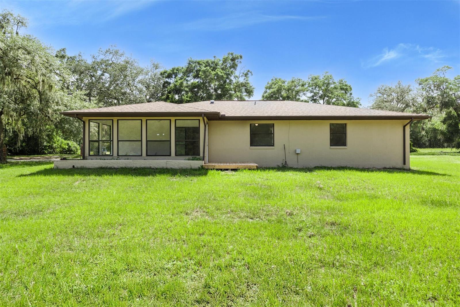 001069 - UNREC TRACTS IN 23-17S-19E - Residential