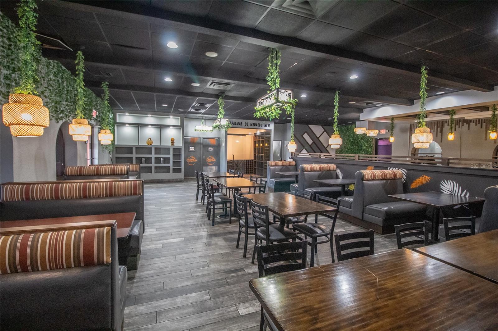 HANCOCK SQUARE - Commercial Sale