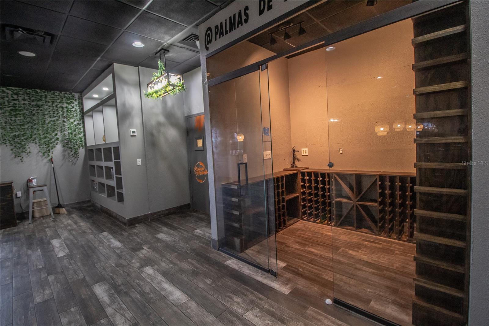 HANCOCK SQUARE - Commercial Sale