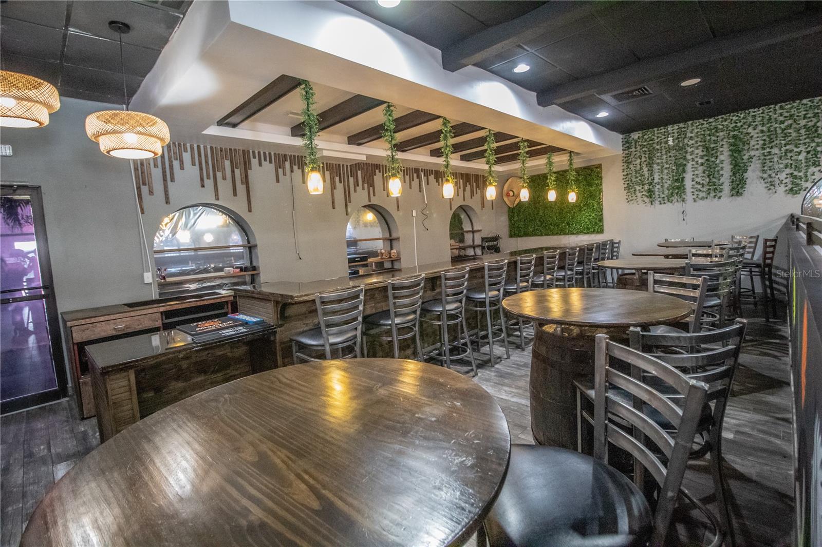 HANCOCK SQUARE - Commercial Sale