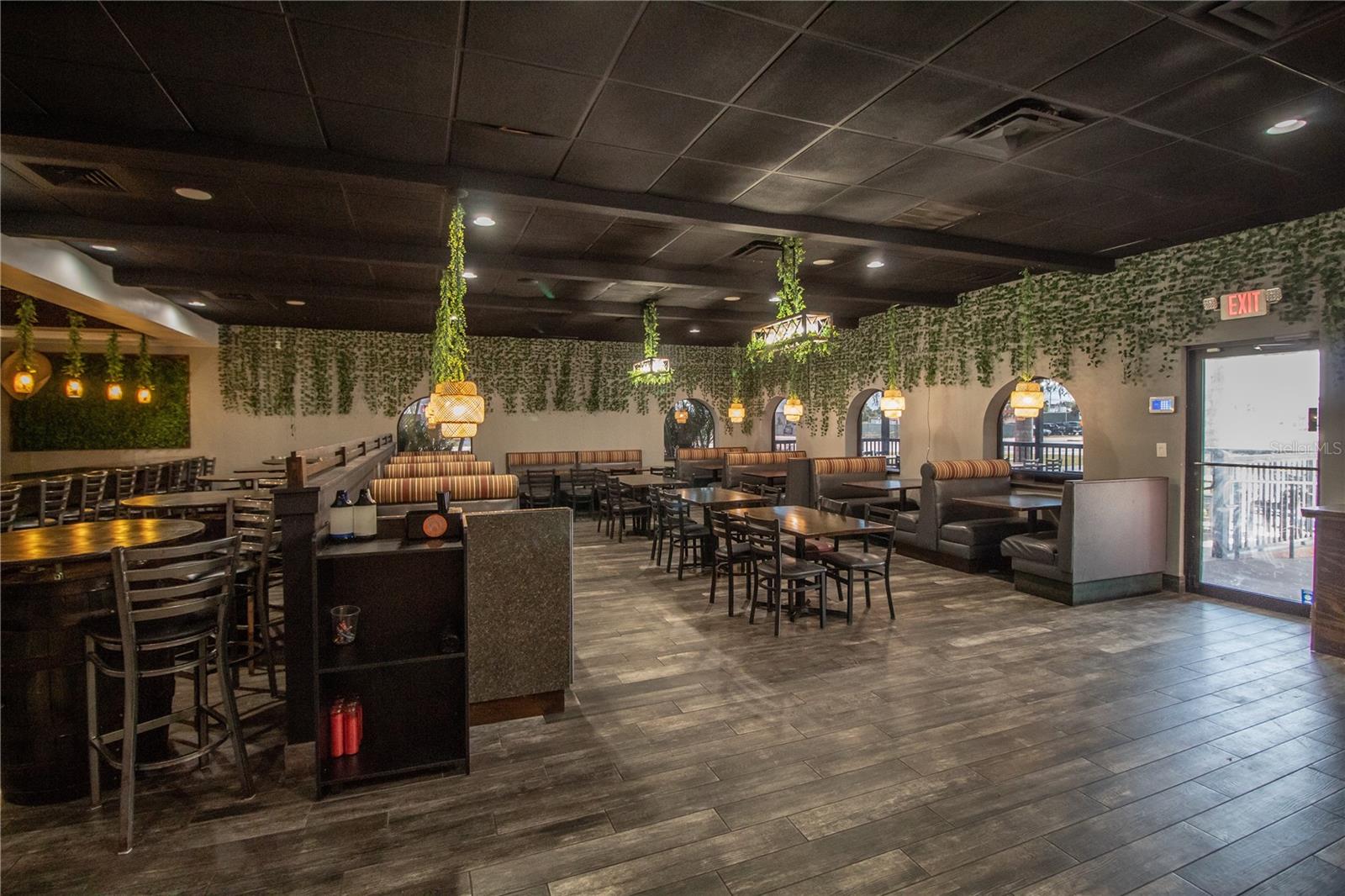 HANCOCK SQUARE - Commercial Sale