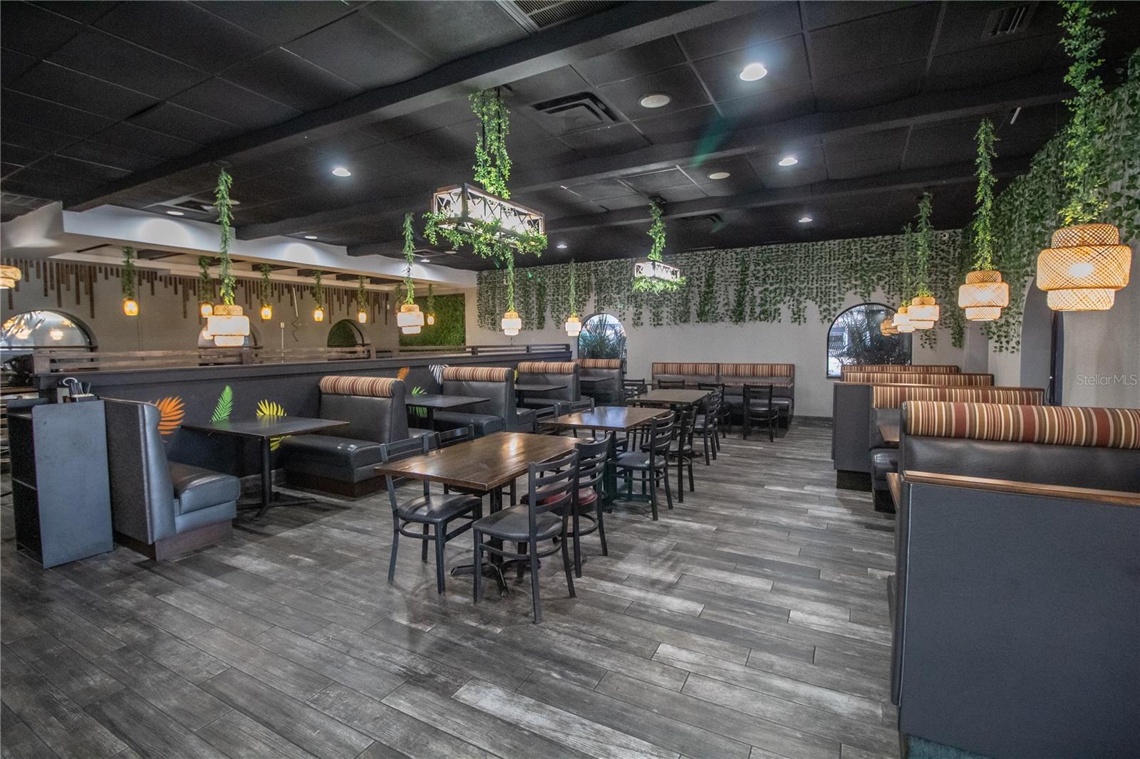 HANCOCK SQUARE - Commercial Sale