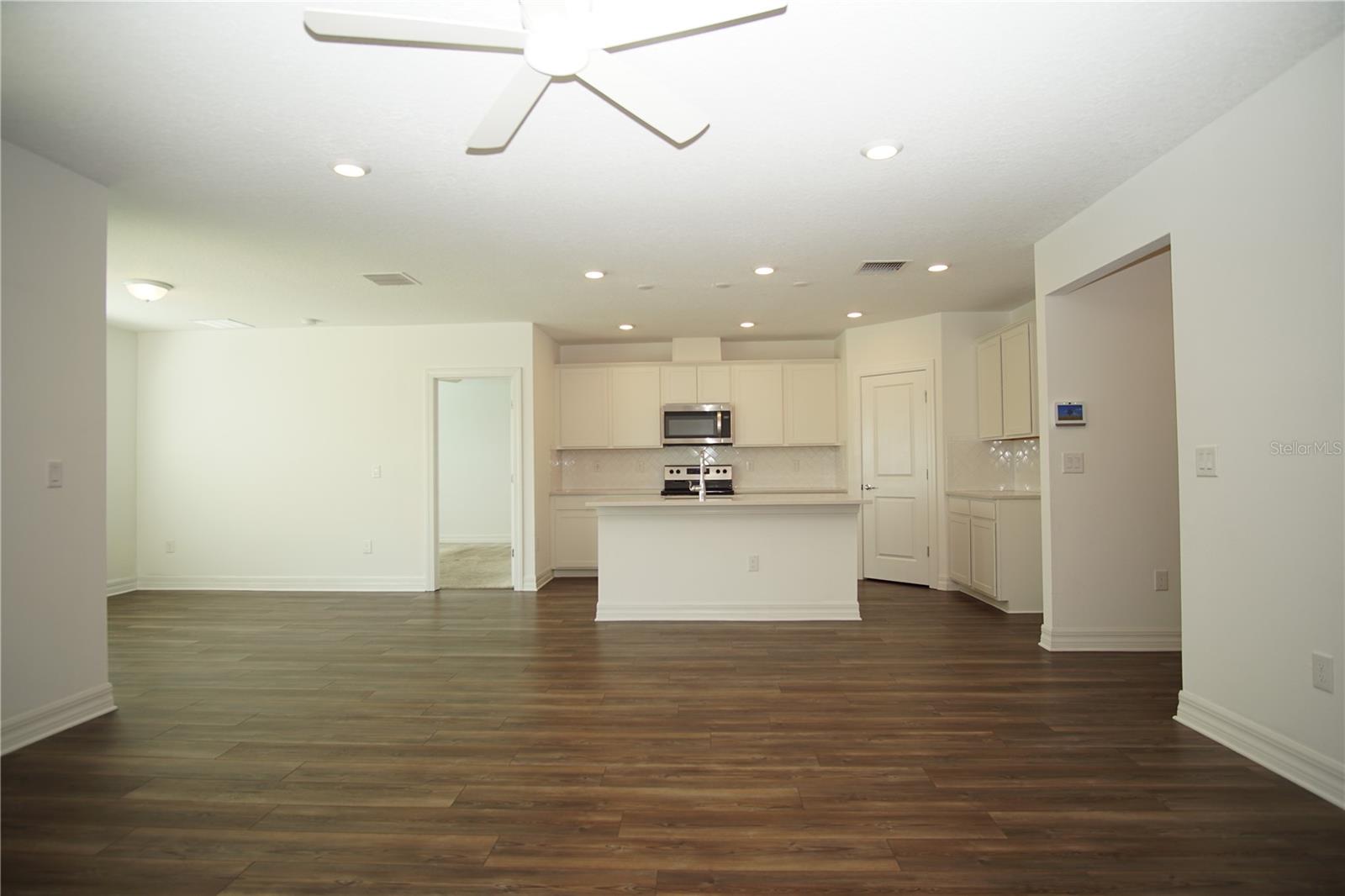 SUMMERS CAY - Residential